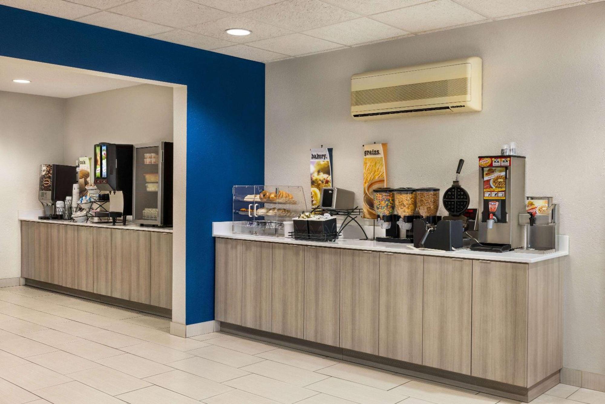 Microtel Inn & Suites By Wyndham New Ulm Екстер'єр фото