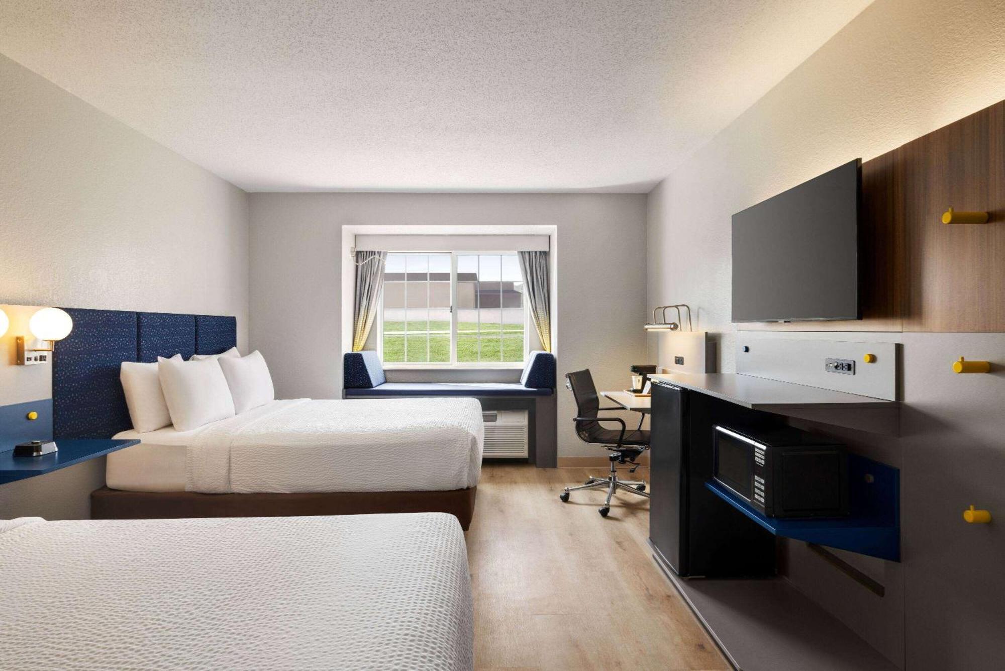 Microtel Inn & Suites By Wyndham New Ulm Екстер'єр фото