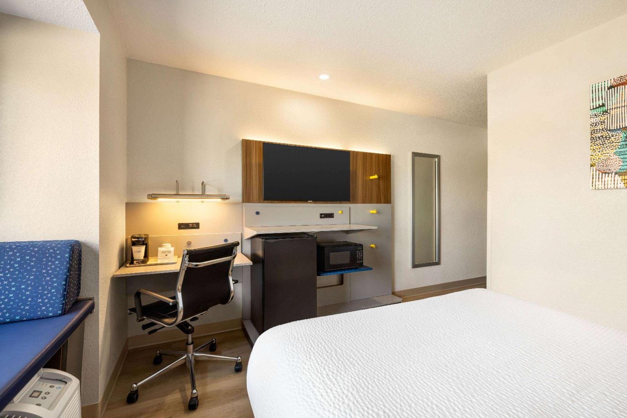 Microtel Inn & Suites By Wyndham New Ulm Екстер'єр фото