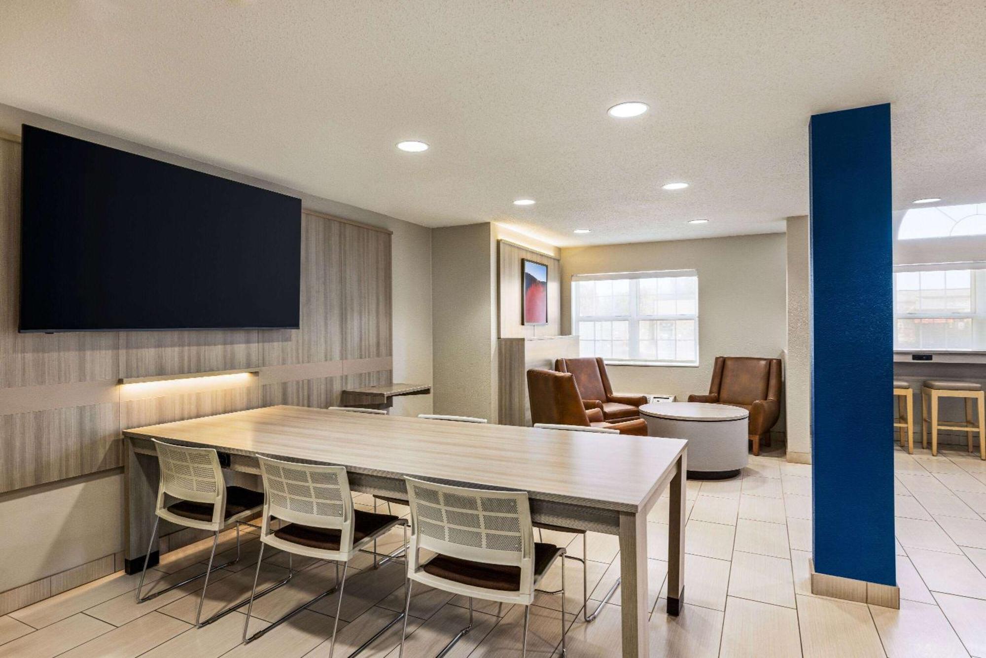 Microtel Inn & Suites By Wyndham New Ulm Екстер'єр фото