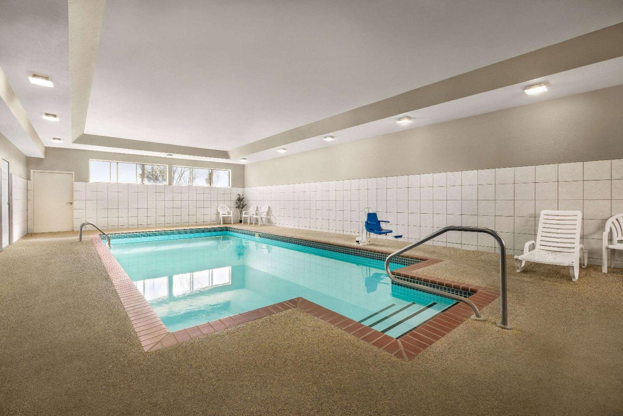 Microtel Inn & Suites By Wyndham New Ulm Екстер'єр фото