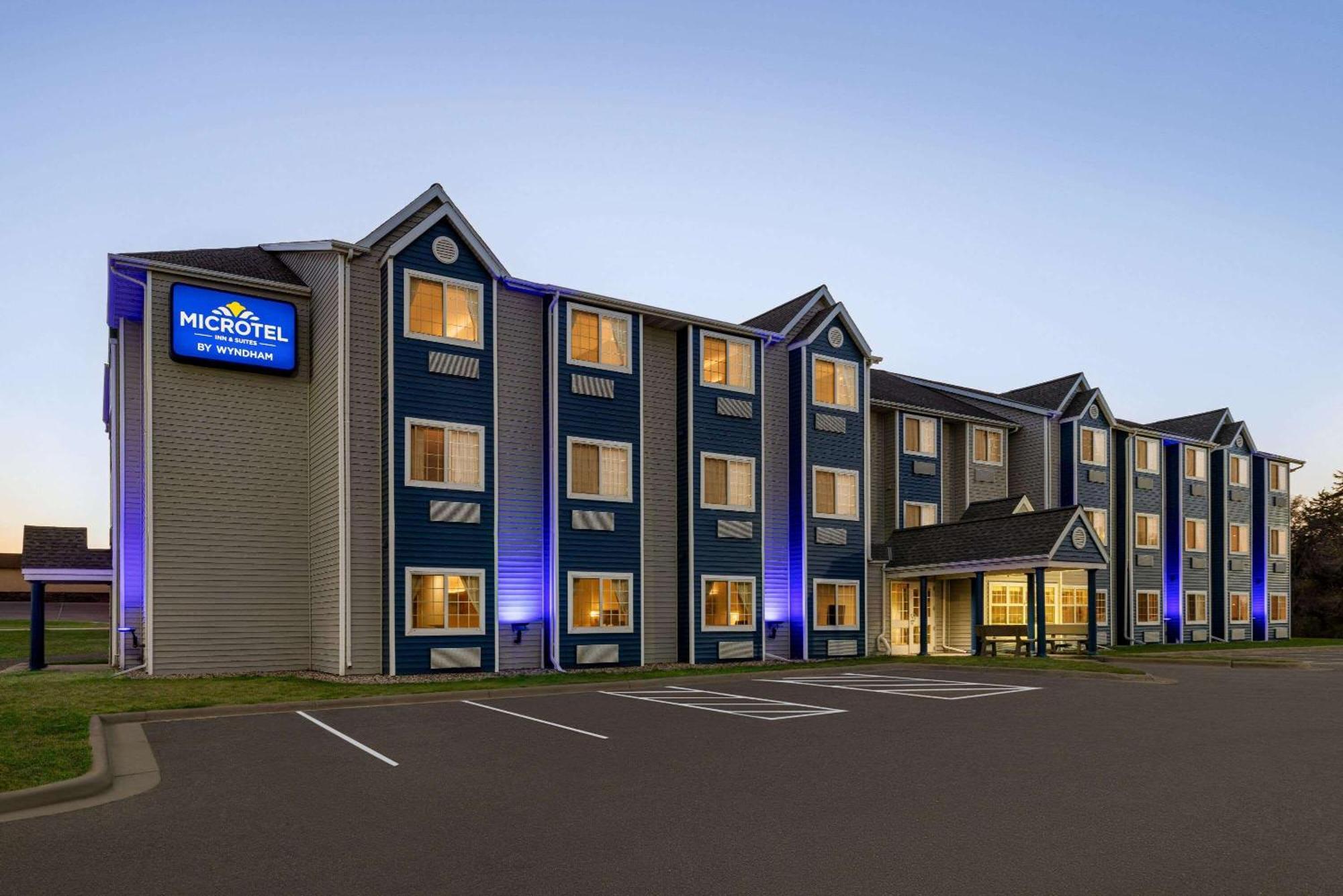 Microtel Inn & Suites By Wyndham New Ulm Екстер'єр фото